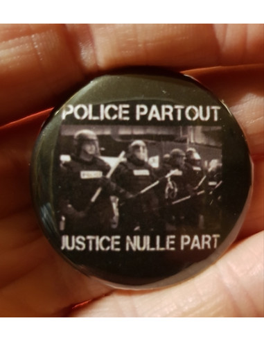 Badge police partout justice nulle part