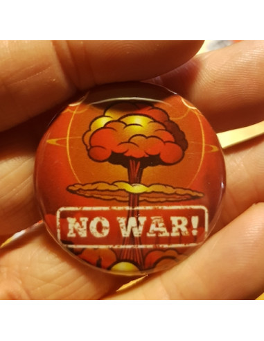 Badge No War (avec champignon nucléaire)