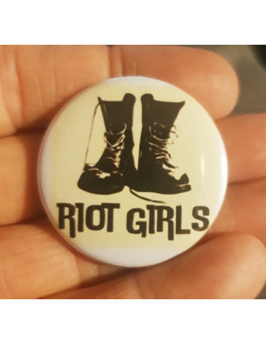 Badge Riot Girls (punk féministe)