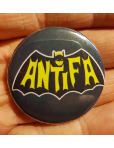 Badge Batman antifa