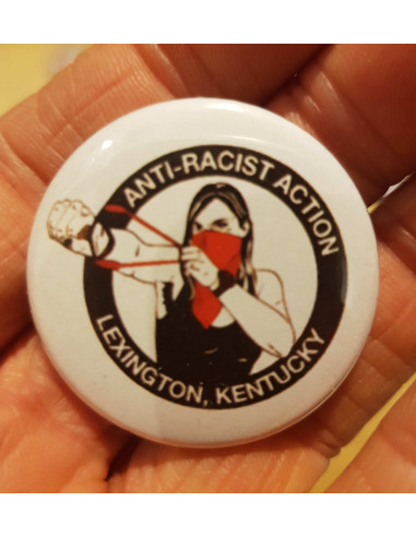 Badge Anti-racist action