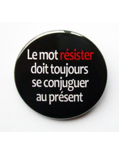 Badge Le mot résister doit...