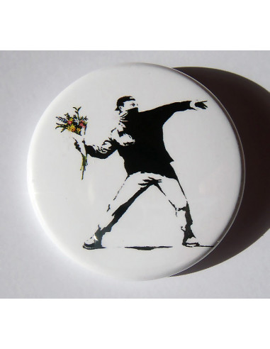 Badge Dites-le avec des fleurs (Banksy)