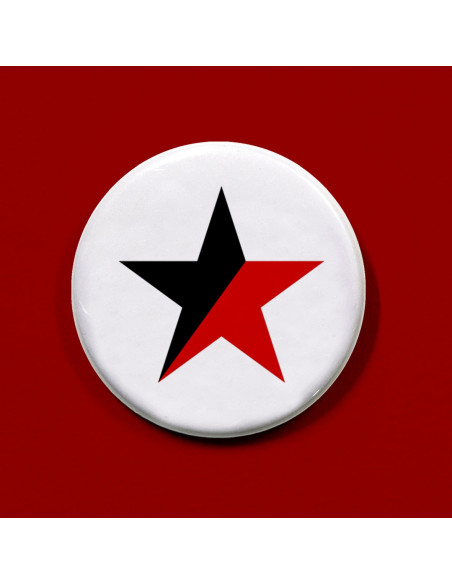 badge étoile rouge et noire