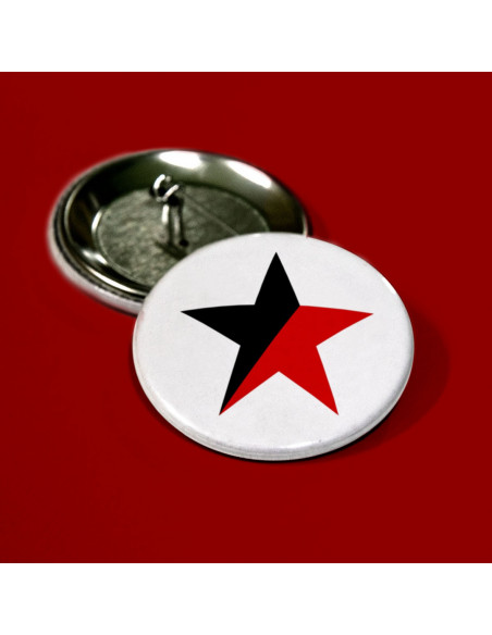 badge étoile rouge et noire
