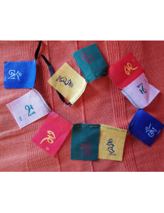 Petite guirlande de drapeaux tibétains de prière 2